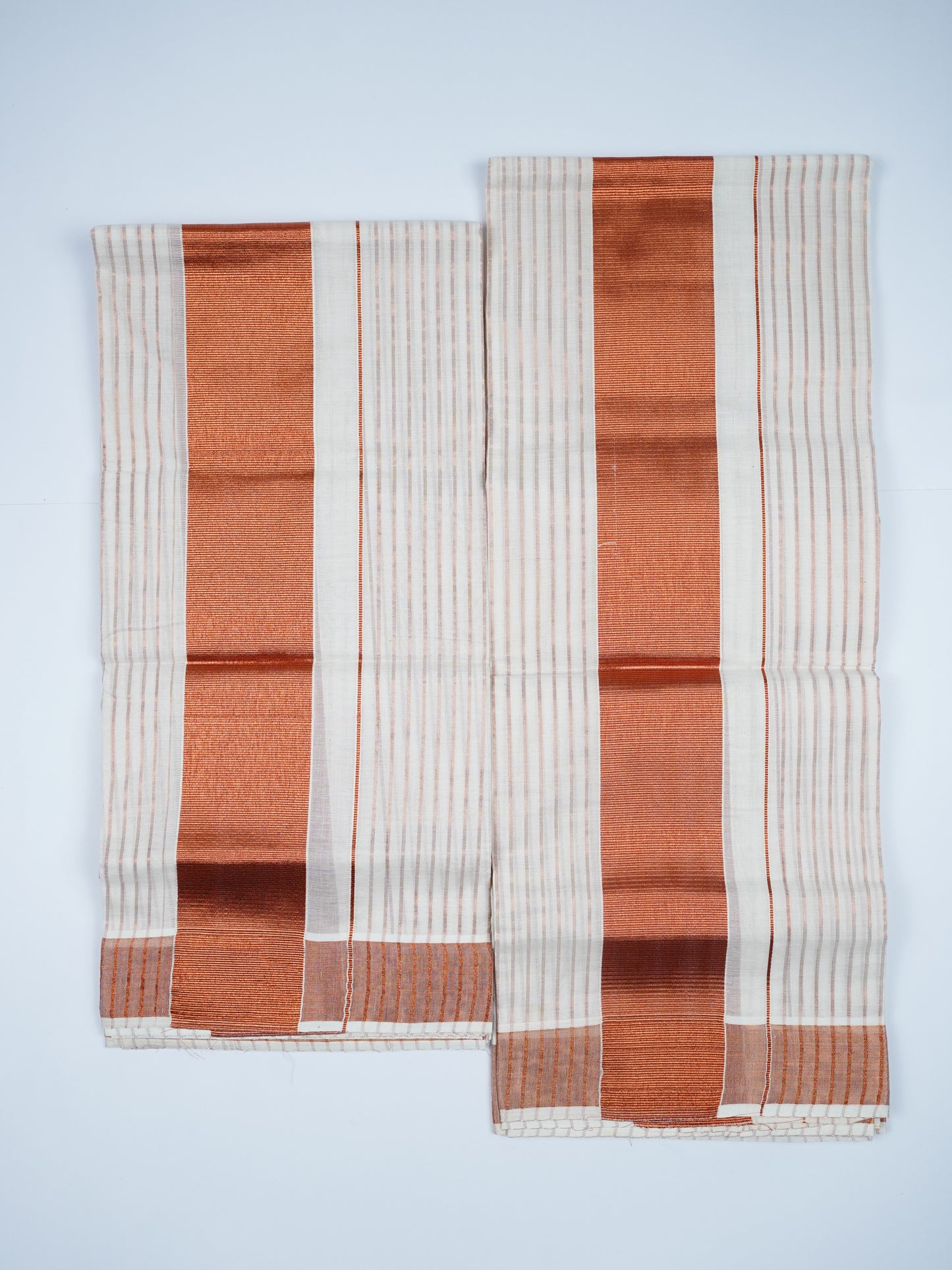 KERALA COPPER KASAV LINE PATTERN SETMUNDU 2.50 Meter