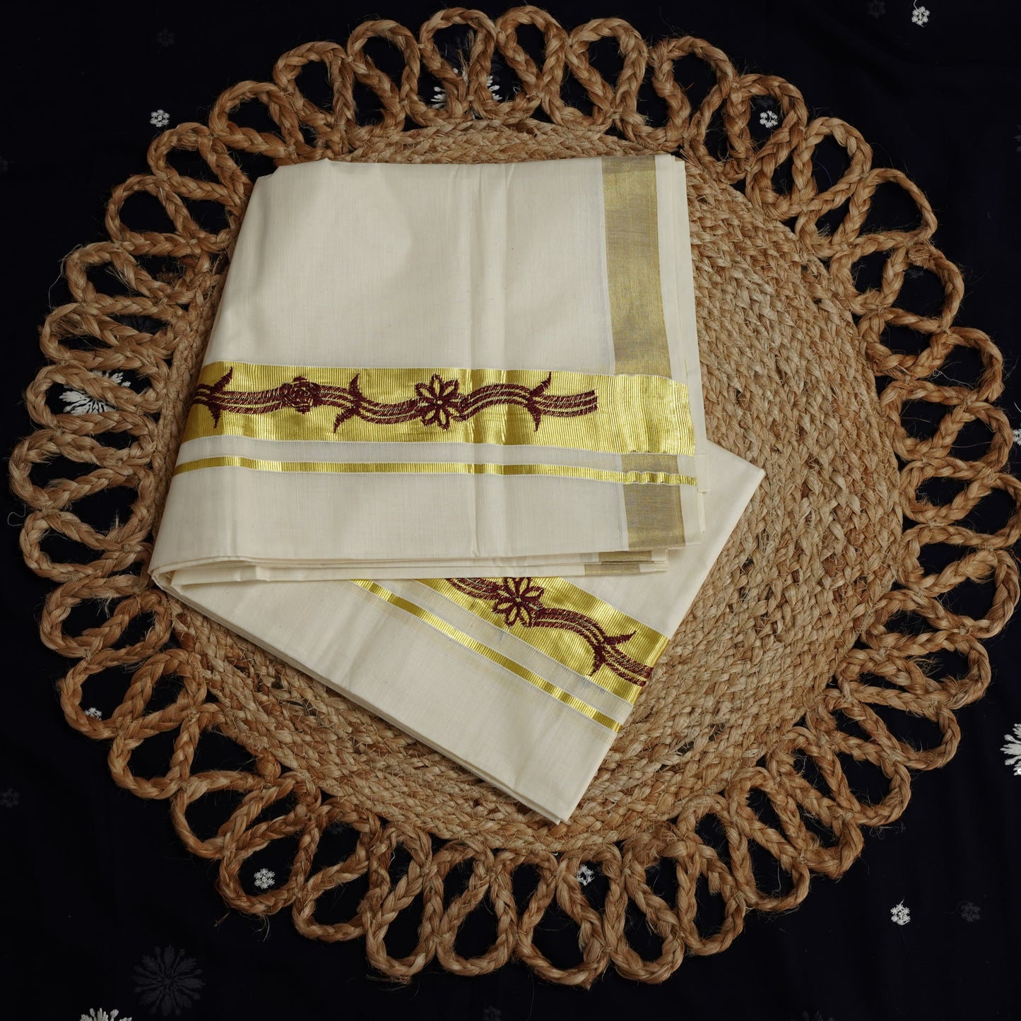 EMBROIDERED COTTON DOUBLE MUNDU