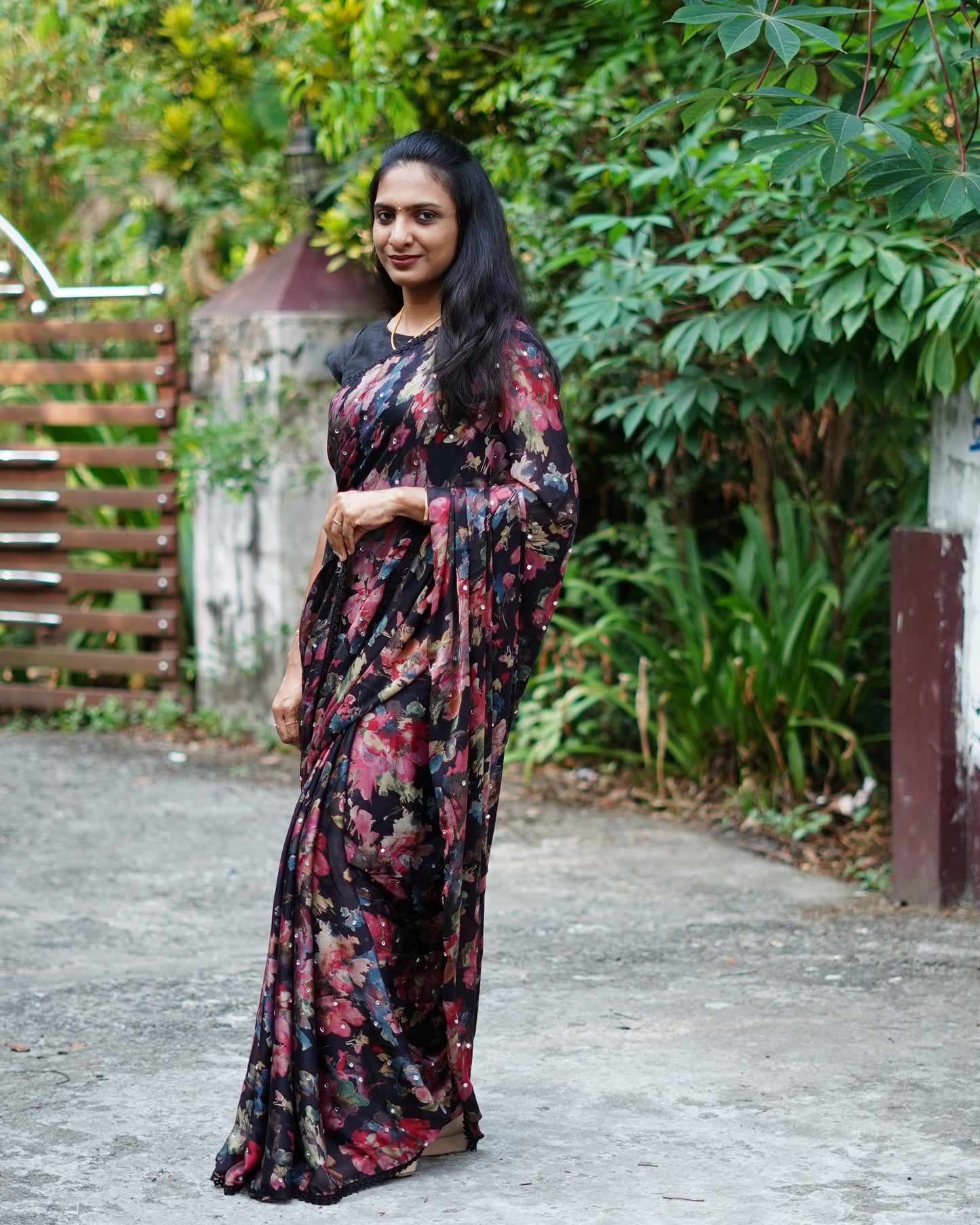 FLORAL PRINTED SAREE