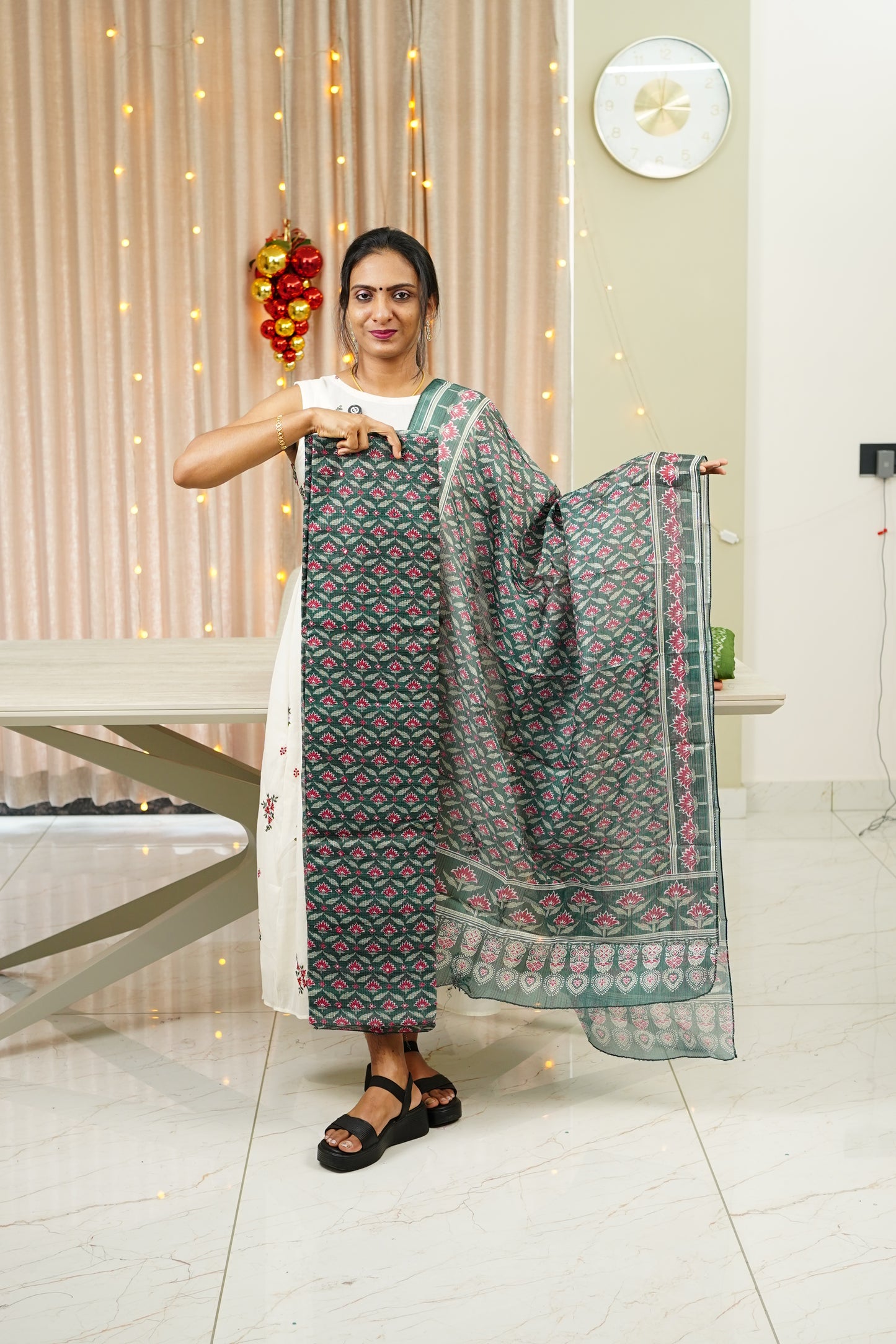 FLORAL PRINTED AND MIRROR WORK DETAILED NET COTTA UNSTICHED SALWAR SET