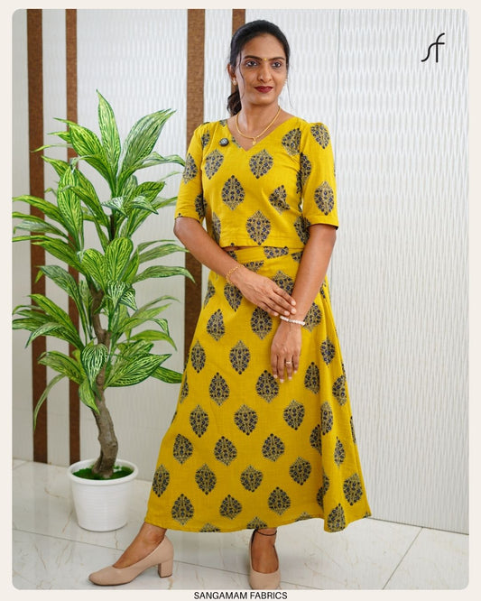 SKIRT AND TOP SET