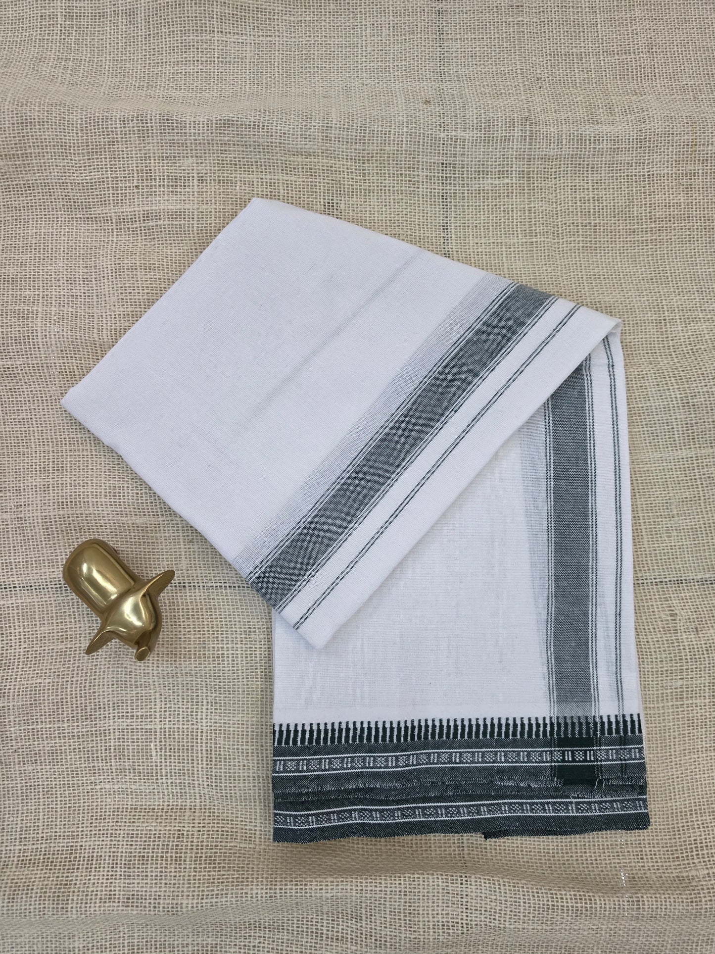 WHITE KUPPADAM DARK GREEN BORDER SINGLE