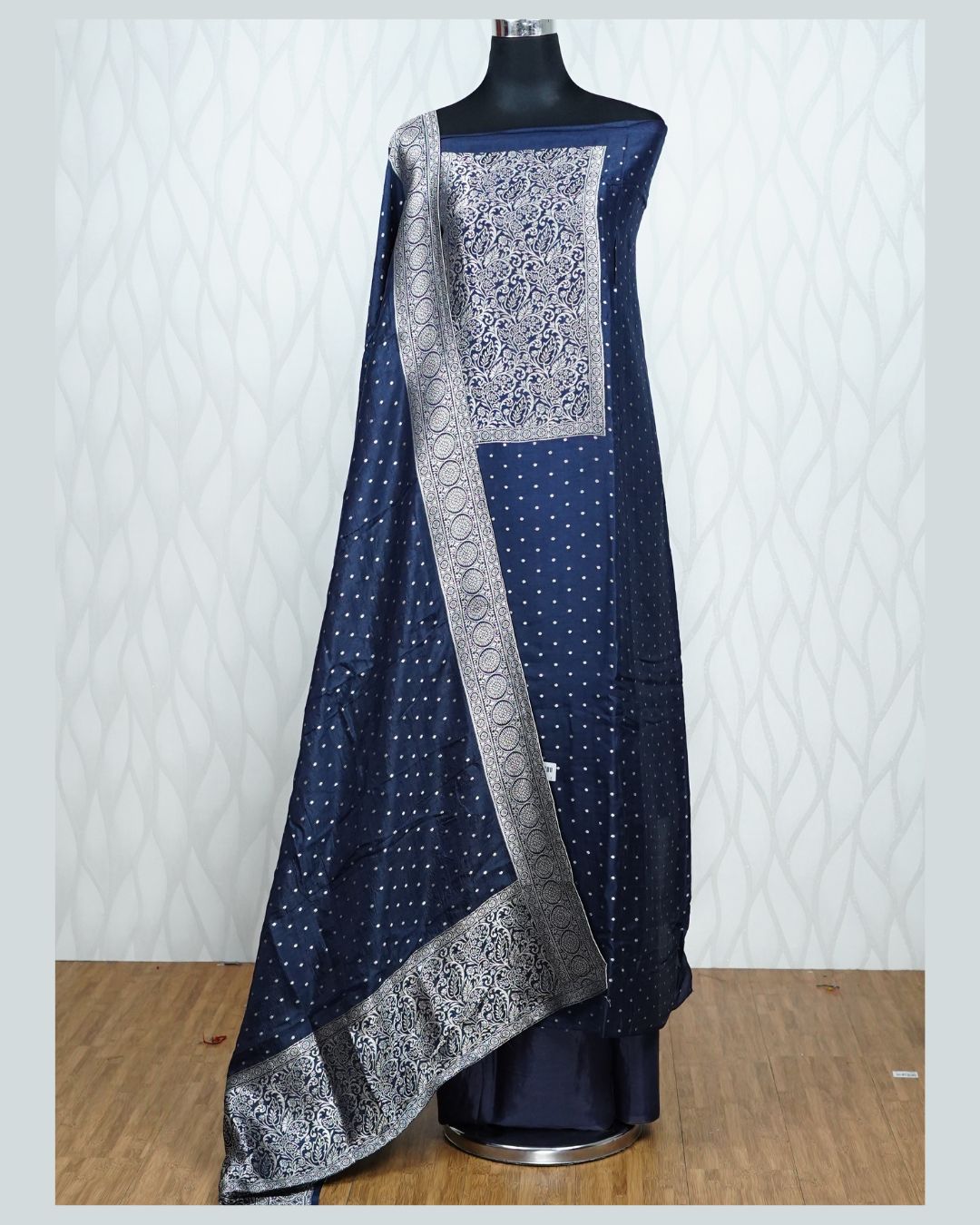 SEMI BANARASI UNSTICHED SALWAR SUIT