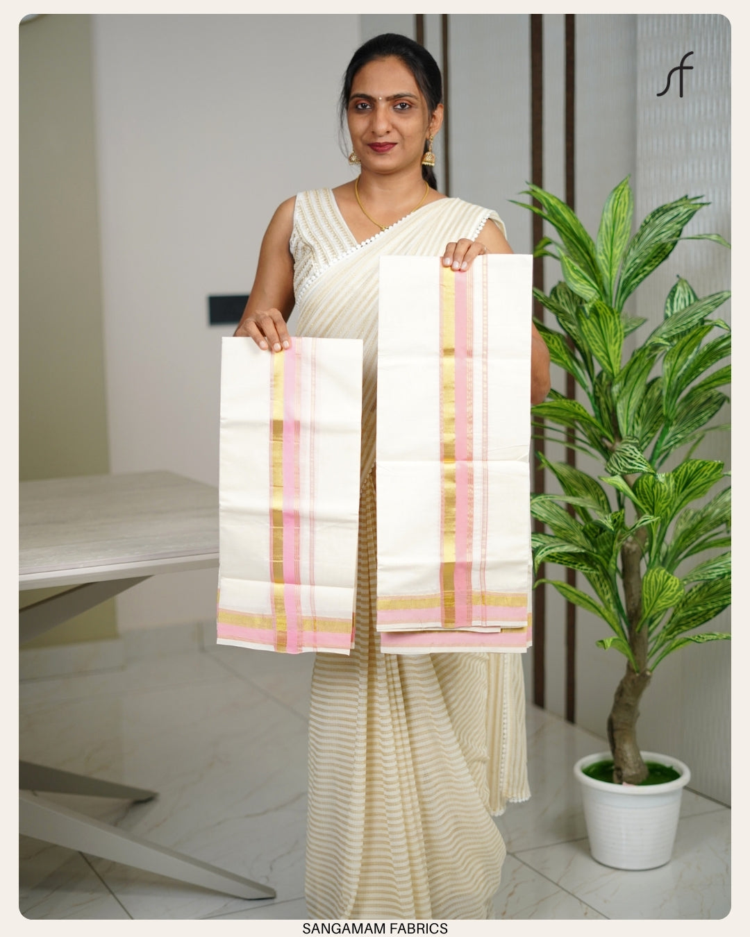 KATTIKARA WITH GOLDEN SET MUNDU