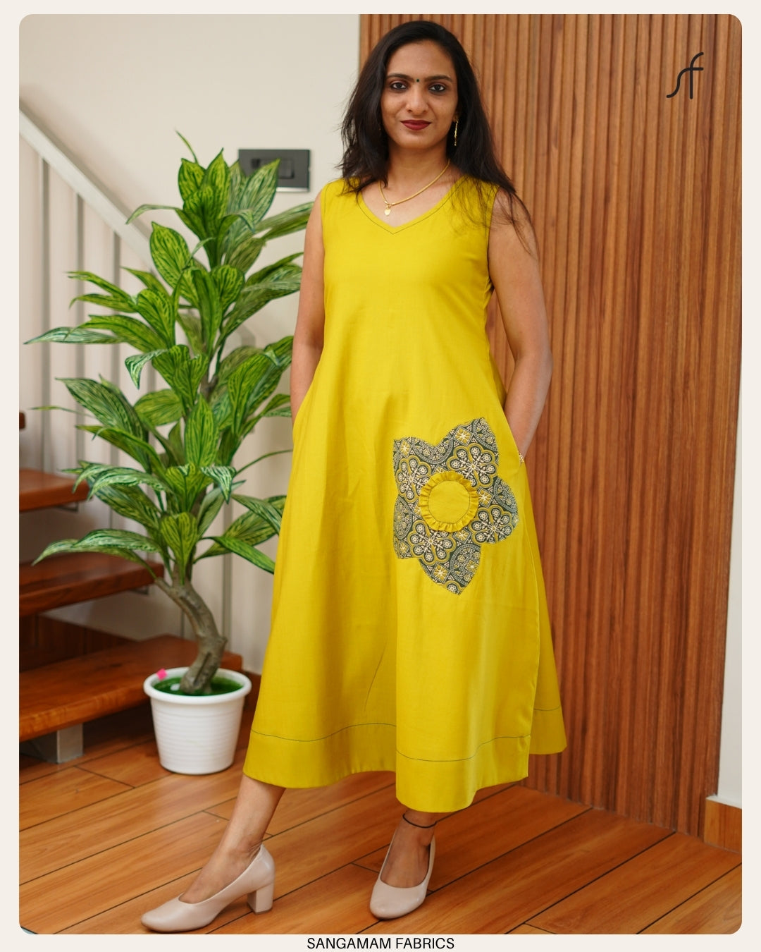 FLOWER DETAILED A-LINE DRESS