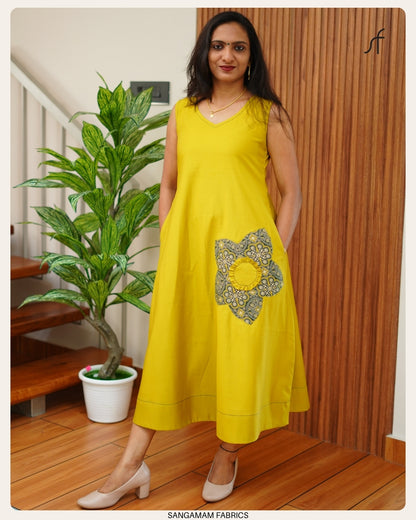 FLOWER DETAILED A-LINE DRESS