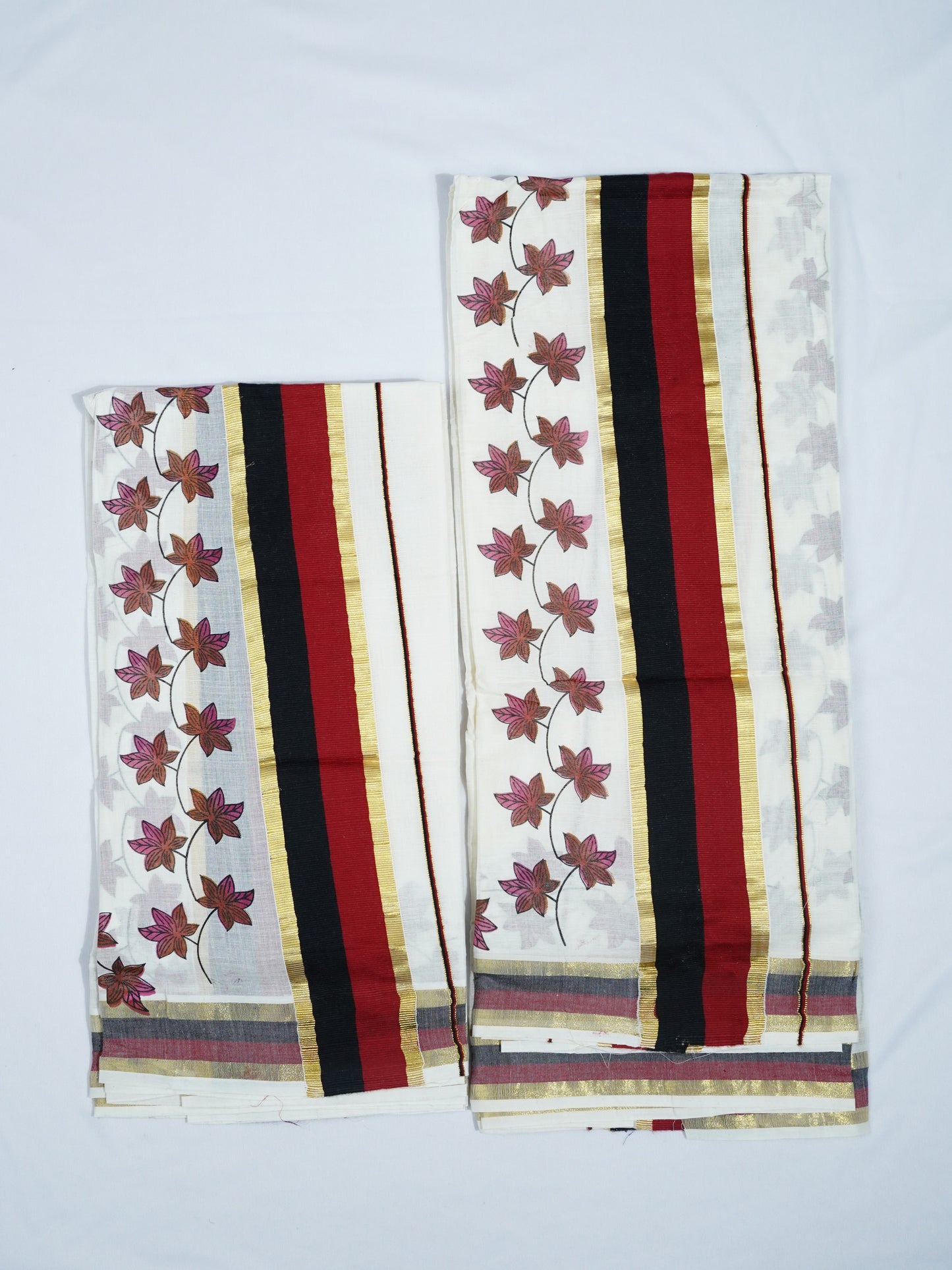 KERALA GOLDEN KASAV AND MULTI COLOUR KARA WITH FLOWER PRINT SETMUNDU 2.50 Meter