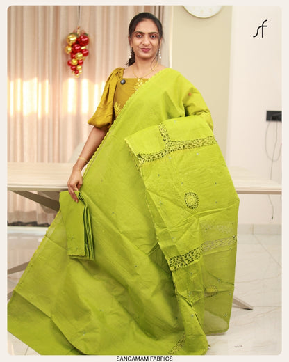 CHROCHET DETAILED SAREE