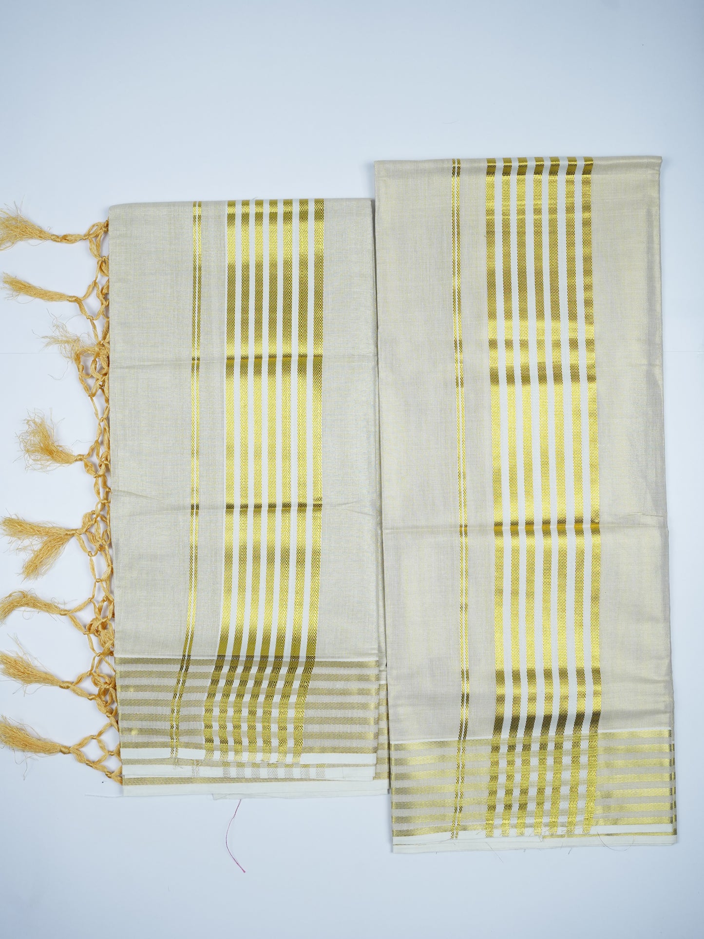 KERALA GOLDEN TISSUE FANCY BORDER SETMUNDU 2.80 Meter