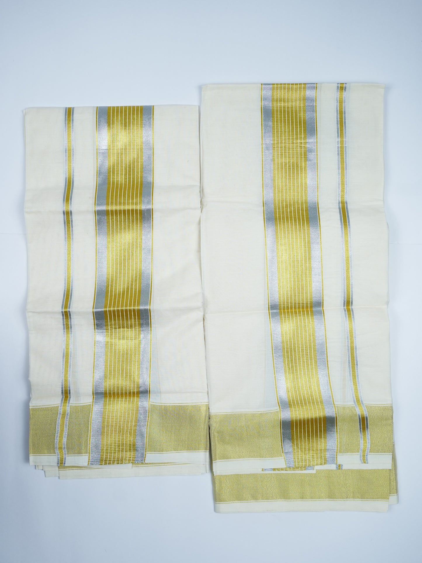 KERALA GOLDEN AND SILVER KASAV SETMUNDU 2.50 Meter