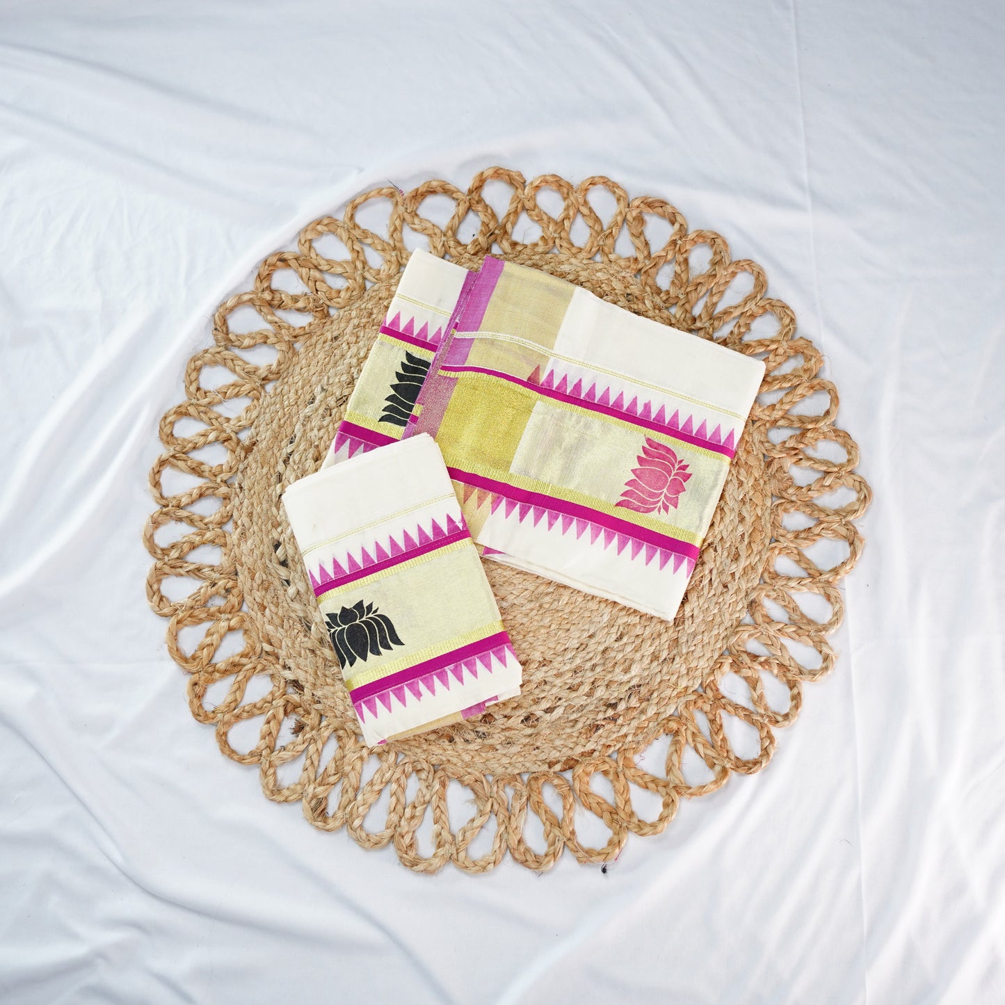 LOTUS PRINTED SET MUNDU