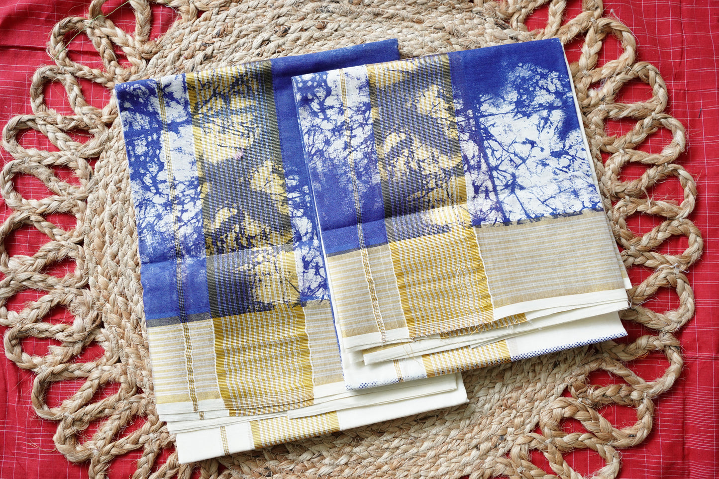 ABSTRACT TIE AND DYE KERALA COTTON SETMUNDU