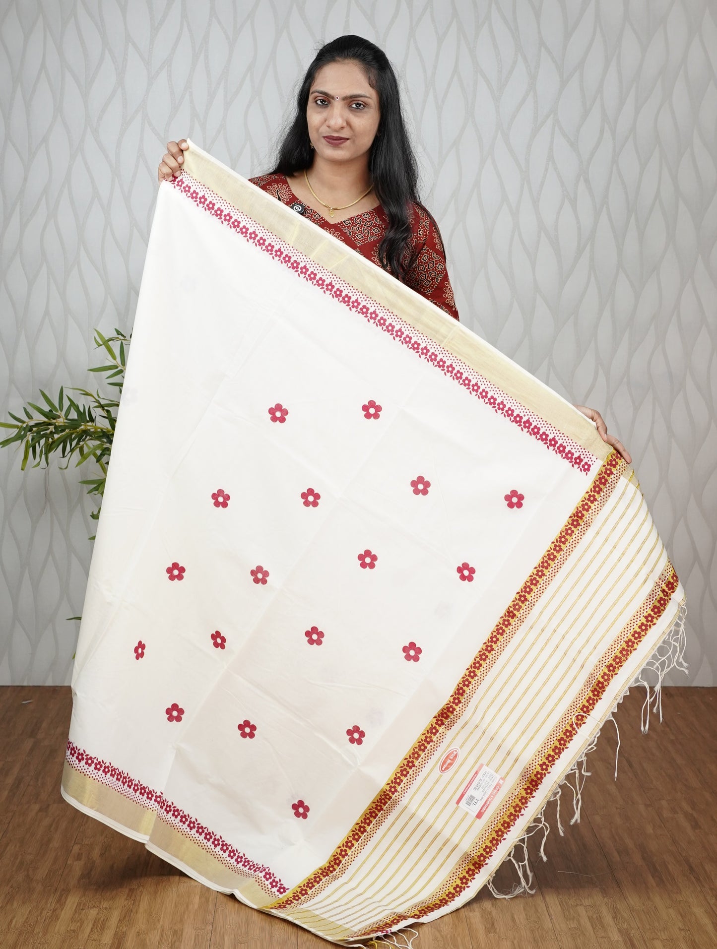KERALA COTTON SETSAREE FANCY LINE PATTERN PALLU WITH PRINT