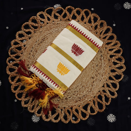 KERALA COTTON SETSAREE WITH LOTUS MOTIFS