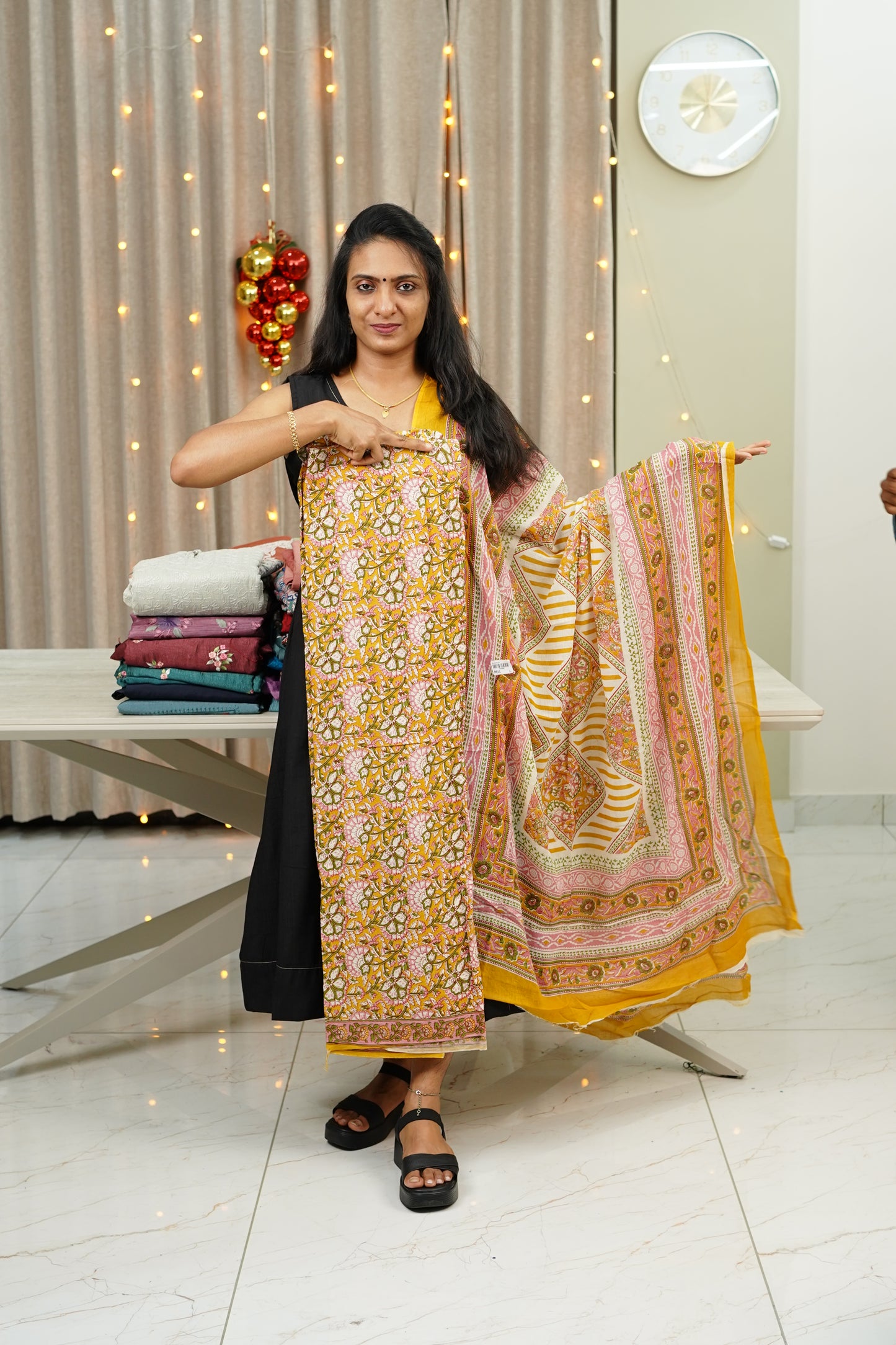 COTTON   UNSTICHED SALWAR  SET